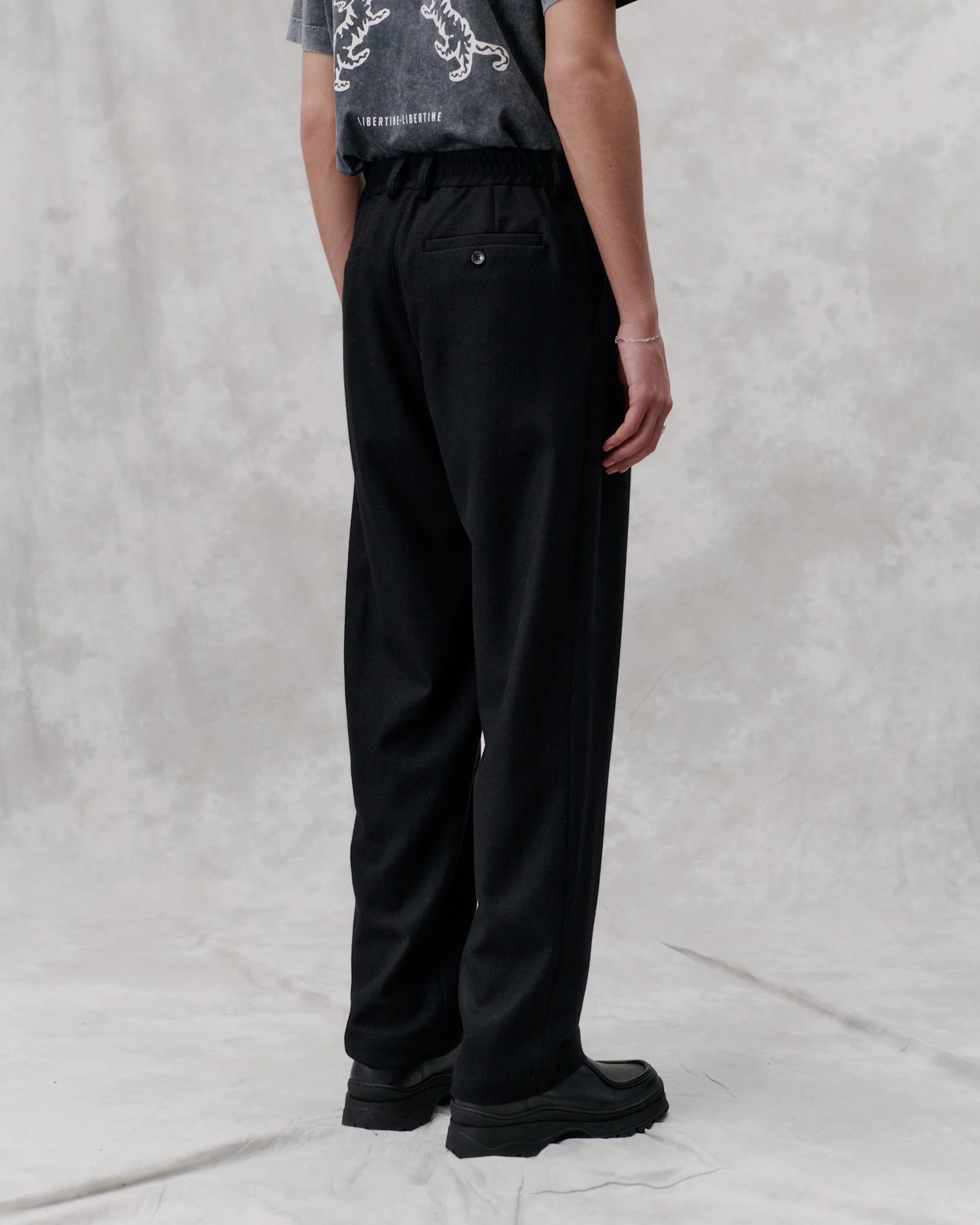 Agency - Black - Image 5