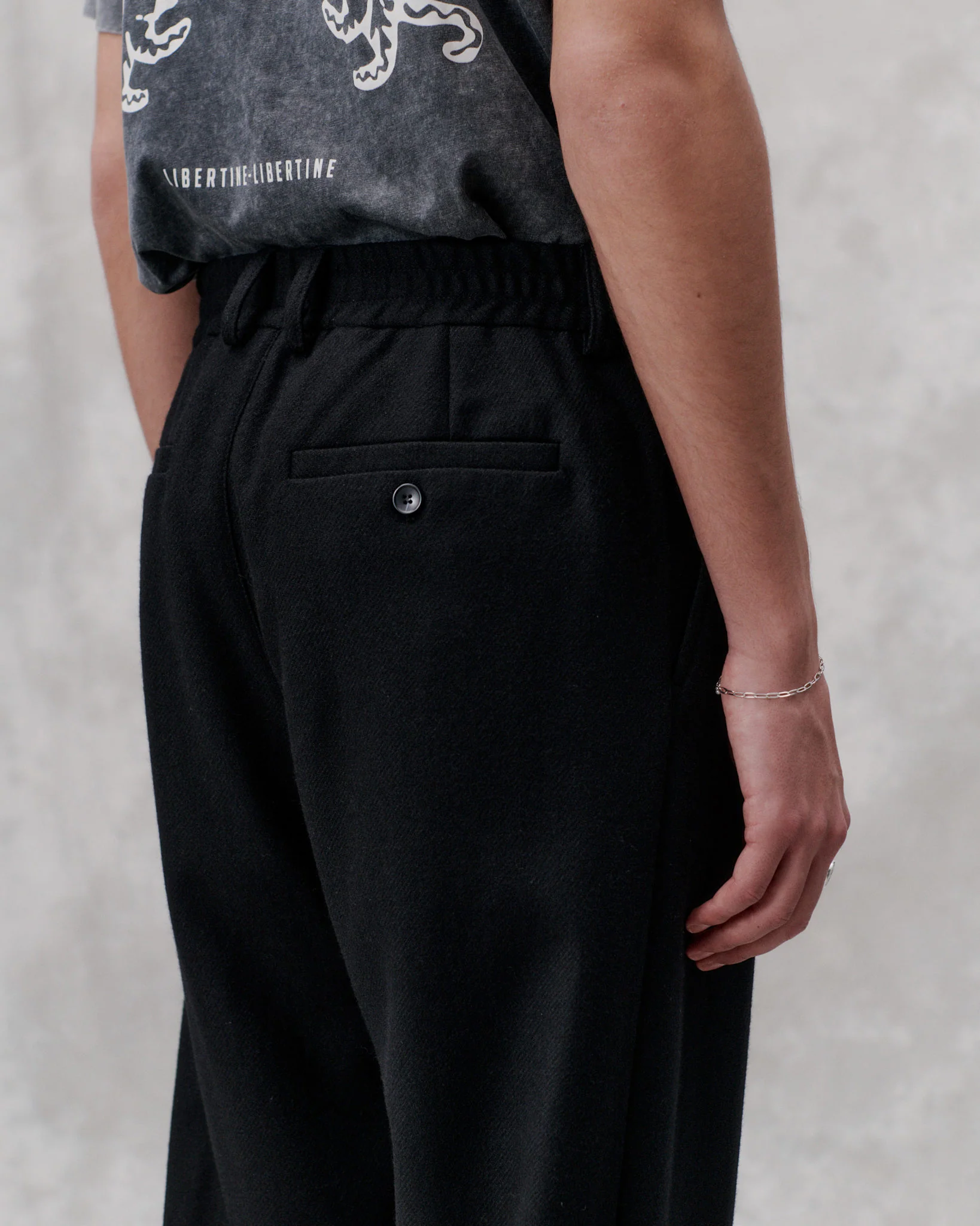 Agency - Black - Image 7