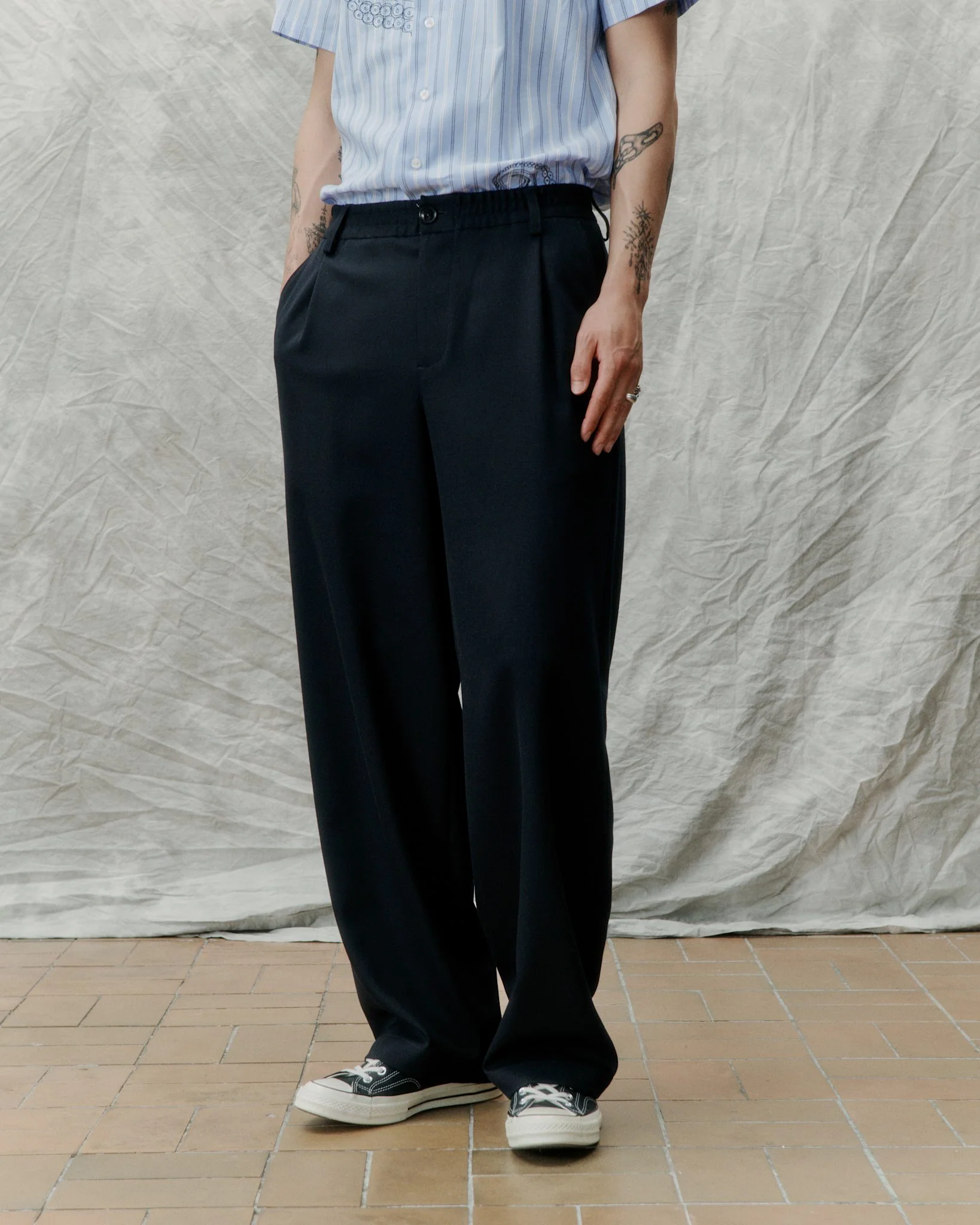 Alive - Dark Navy - Image 2