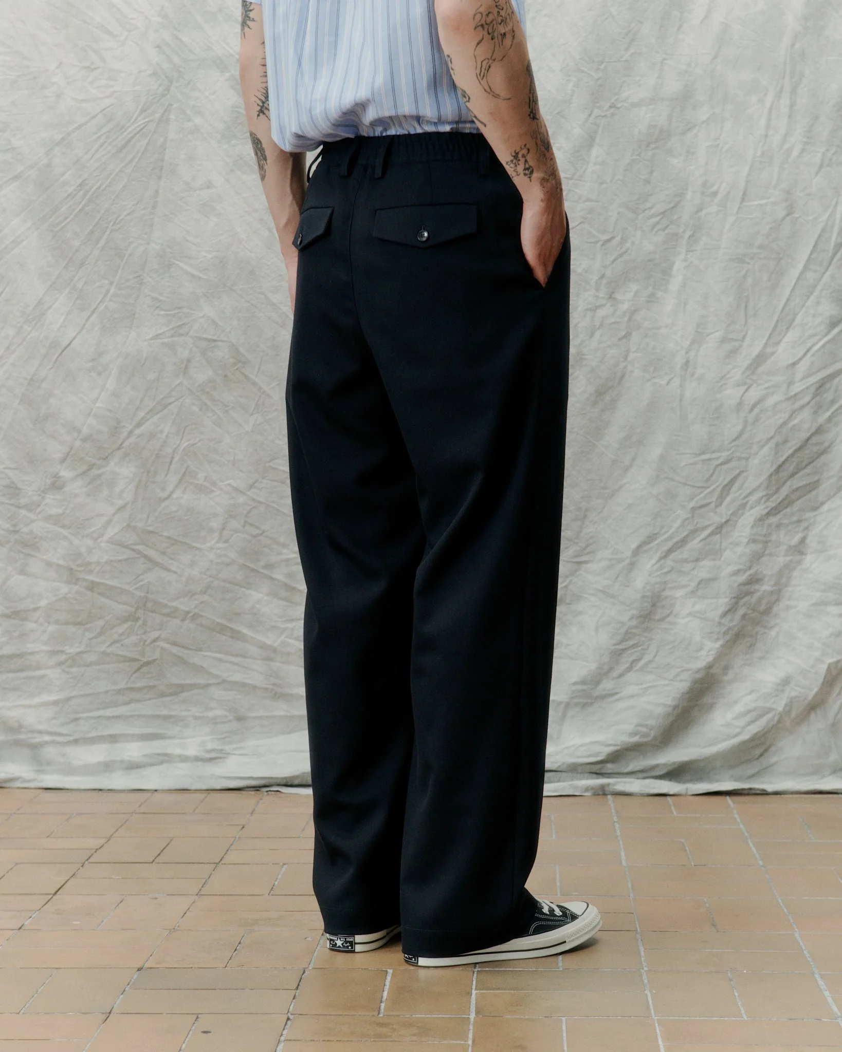 Alive - Dark Navy - Image 4