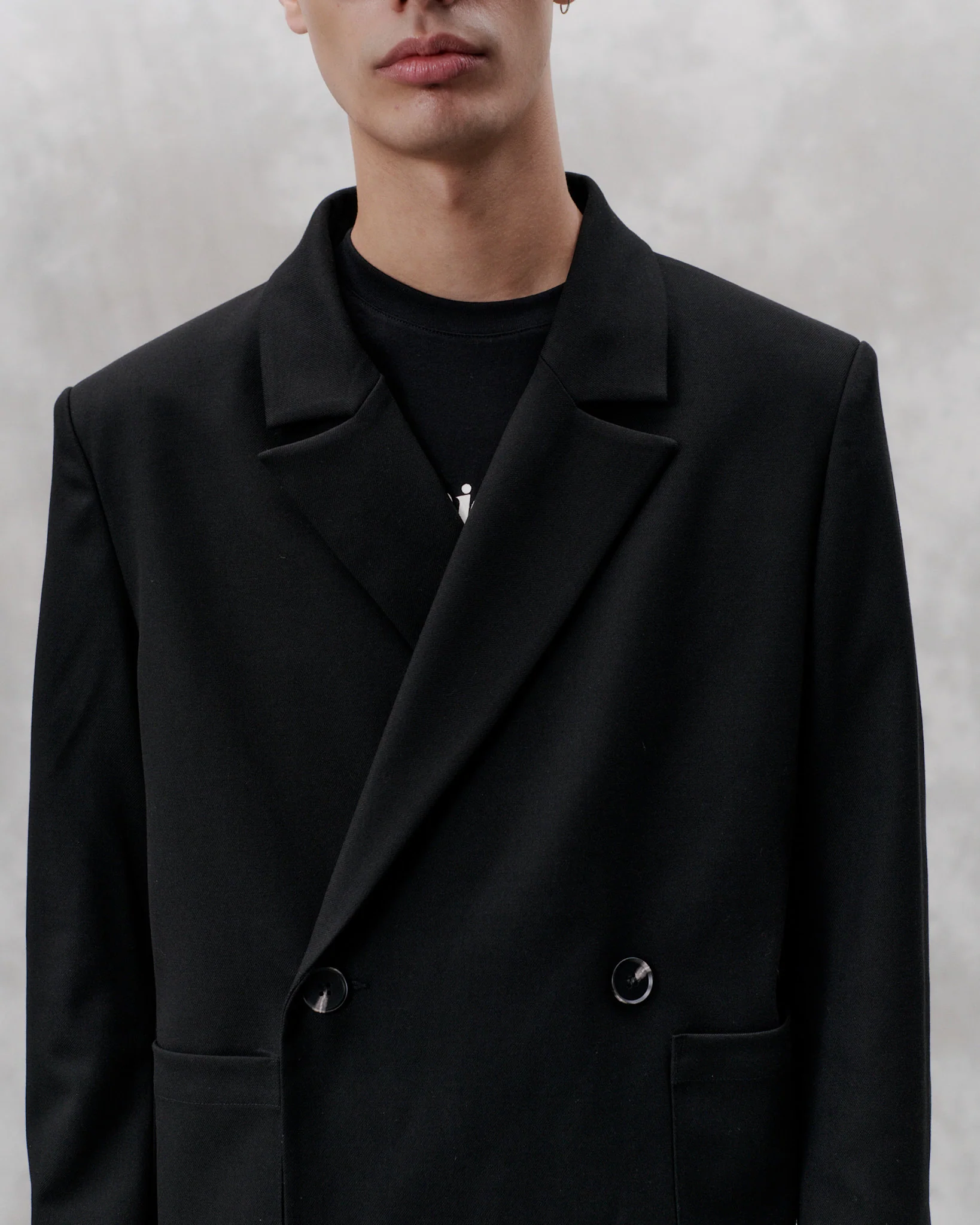 Public - Black - Image 4