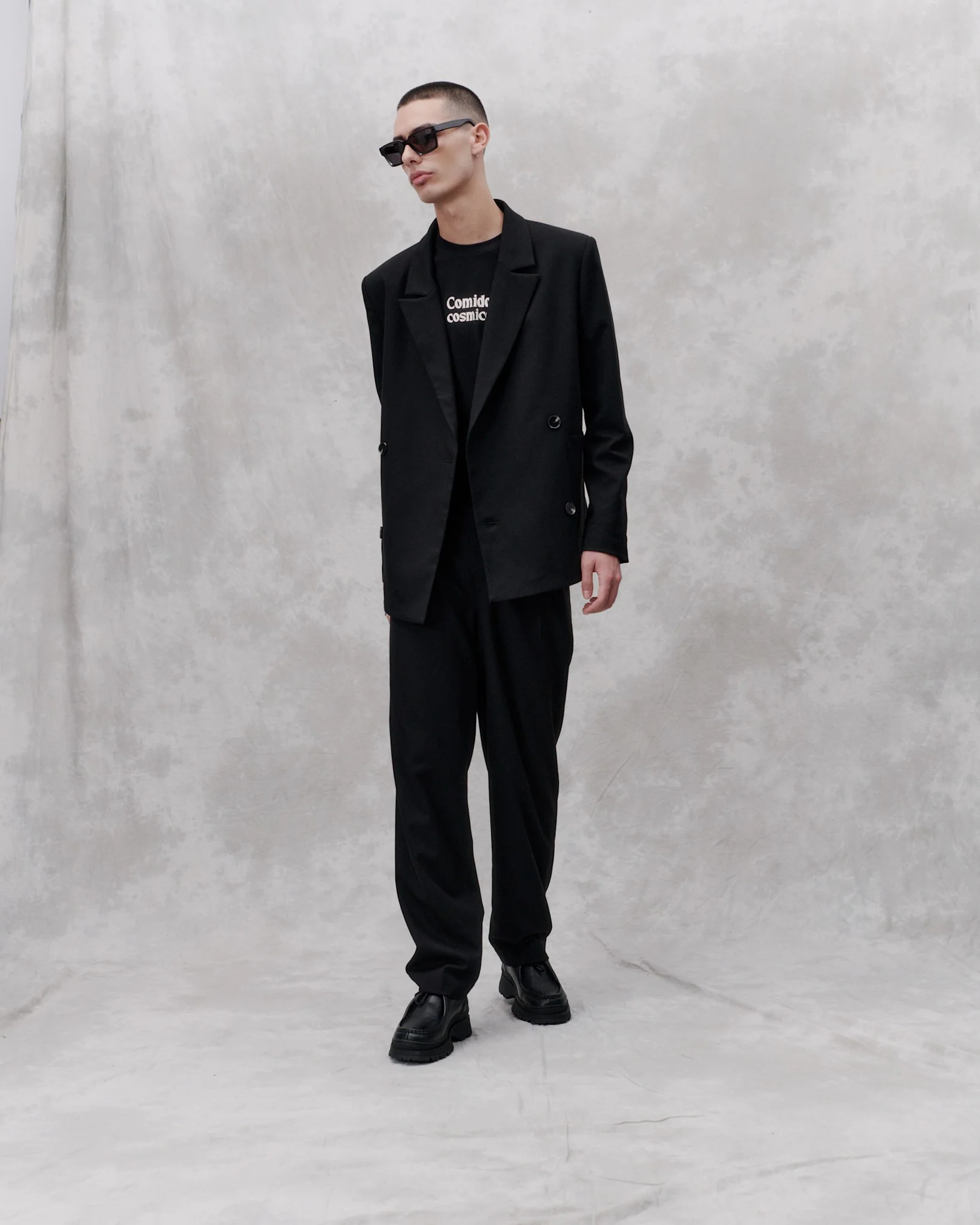 Public - Black - Image 5